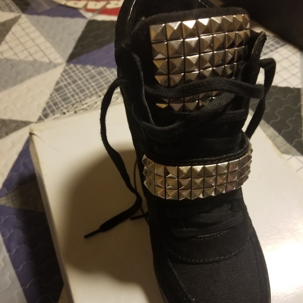 Steven Madden sneakers